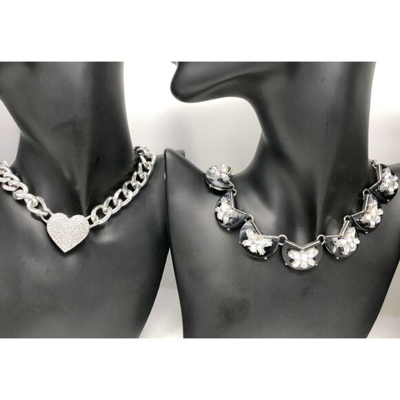 4 Piece Bundle Lot -Assorted Sparkly Formal Statement Necklaces - Picture 6 of 7